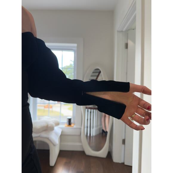 Guilty of Glam Black Velvet Puff-Sleeve Mini Dress (XS) - Picture 8 of 9